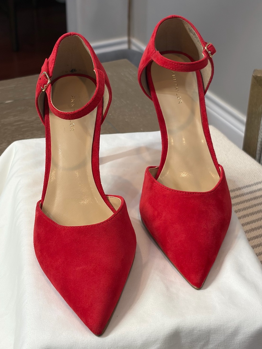 Ann Taylor Red Suede Pump Heels